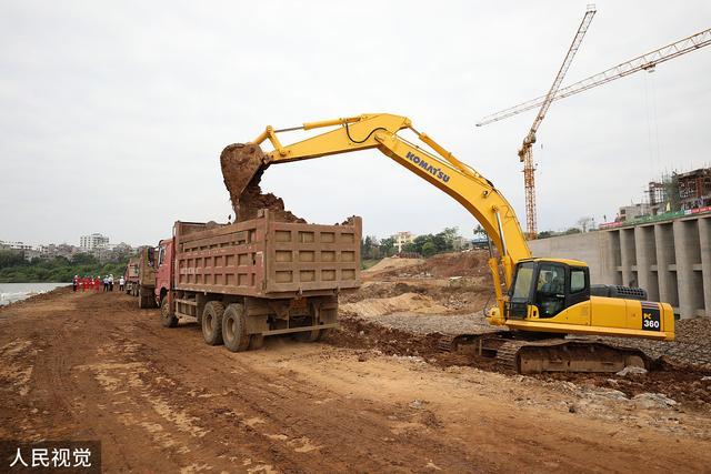 工程施工前进行的第一步工序就是土方开挖,对于土方开挖的施工要点